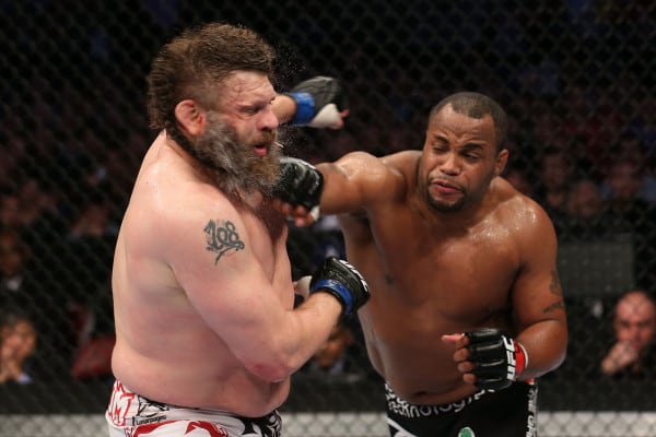 UFC 166 Roy Nelson contra Daniel Cormier.