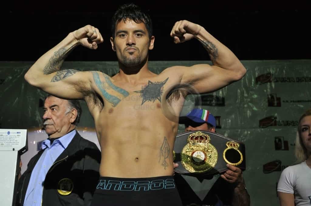 Армандо рамос. Луис чавес футболист. Чавес футболист мексика. Хуан аурич (футбольный клуб). Diego chavez.