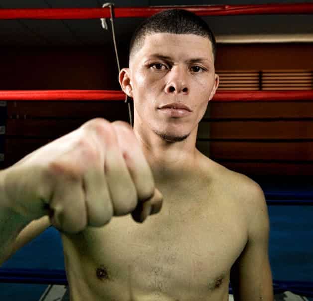 Gamboa venció a Matínez en dos rounds 3 Gamboa venció a Matínez en dos rounds 3
