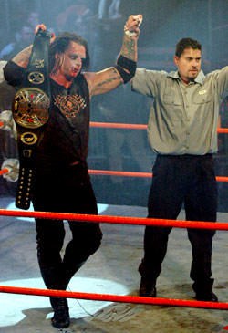 Antes de Lucha Underground, tuvimos la Wrestling Society X 3 21_Vampiro_vs_6pac4