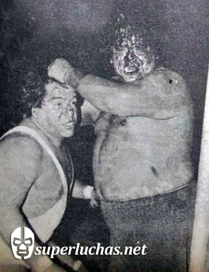 En un día como hoy... Triunfan Los Brazos... Scorpio vs. Tamba 3 Tamba vs. Scorpio