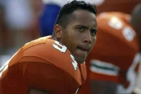 The Rock en el fútbol colegial