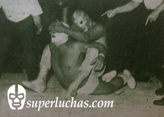 Santo, el Enmascarado de Plata, al Salón de la Fama WWE 4 Santo vs. Ángel Blanco