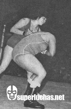 Reyna Gallegos, la primera Campeona Nacional Femenil, a 35 años de su debut 2 Reina Gallegos en su debut hace 35 años.