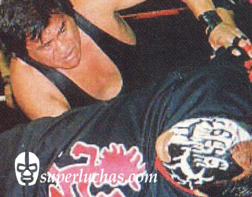 Satánico vs. Damián 666