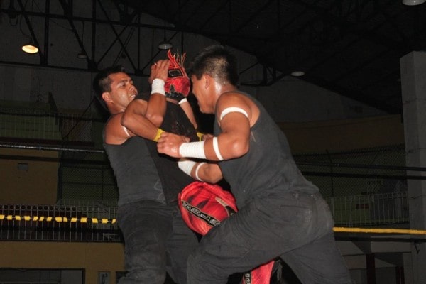 Los Comandantes ganaron la lucha inicial.