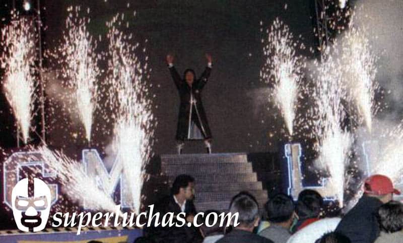 En un día como hoy... 2005: Negro Casas celebra 25 años de luchador... Surgen Los Perros del Mal 2 Negro Casas