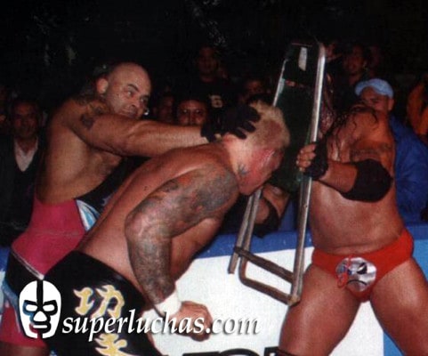 Konnan y Cibernético vs. Vampiro