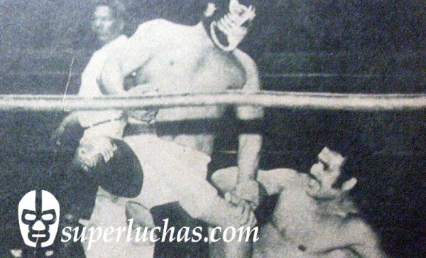 En paz descanse Dardo Aguilar ─Un mago y un artista muy gallo sobre el cuadrilátero 7 El Escorpión I vs. Dardo Aguilar