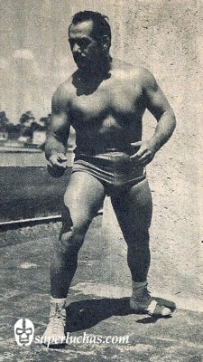 Carlos "Tarzán" López