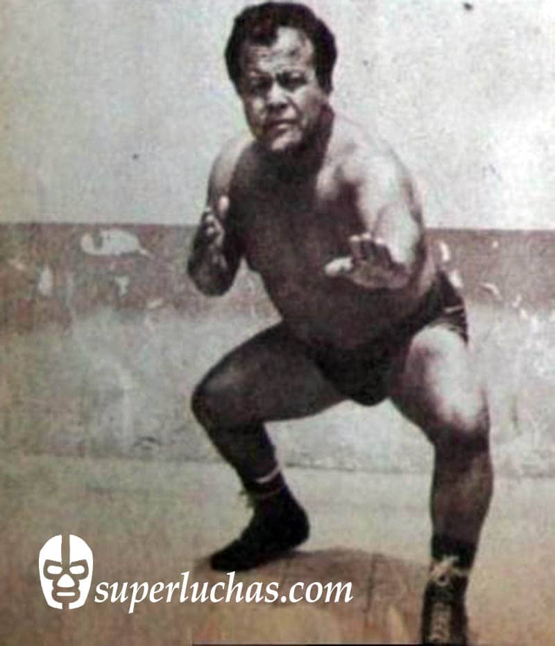 En un día como hoy... 2006: Relámpago rapa a Máscara Mágica en dos al hilo... 1949: Gori Guerrero, Campeón Mundial Welter 15 Maciste