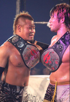 Dragon Gate: Resultados "Memorial Gate 2015" - 19/04/2015 - 2 títulos en juego. 4 The Jimmyz celebran su triunfo / Foto en Twitter.com - @my_place12