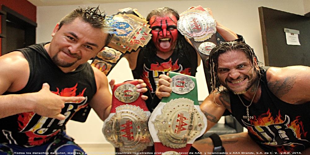 Nuevo MegaCampeón AAA en Guerra de Titanes 2015 - Cibernético, Chessman y Averno fuera de AAA y en Liga Élite 2 Hell Brothers / Foto cortesía de Lucha Libre Triple A