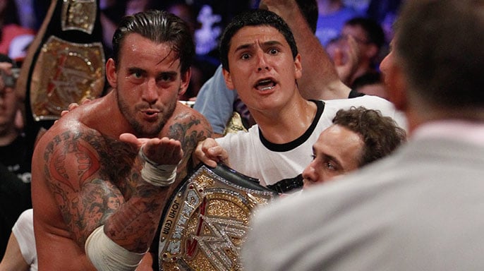 A cuatro años de cuando WWE se quedó sin Campeón. – Superluchas