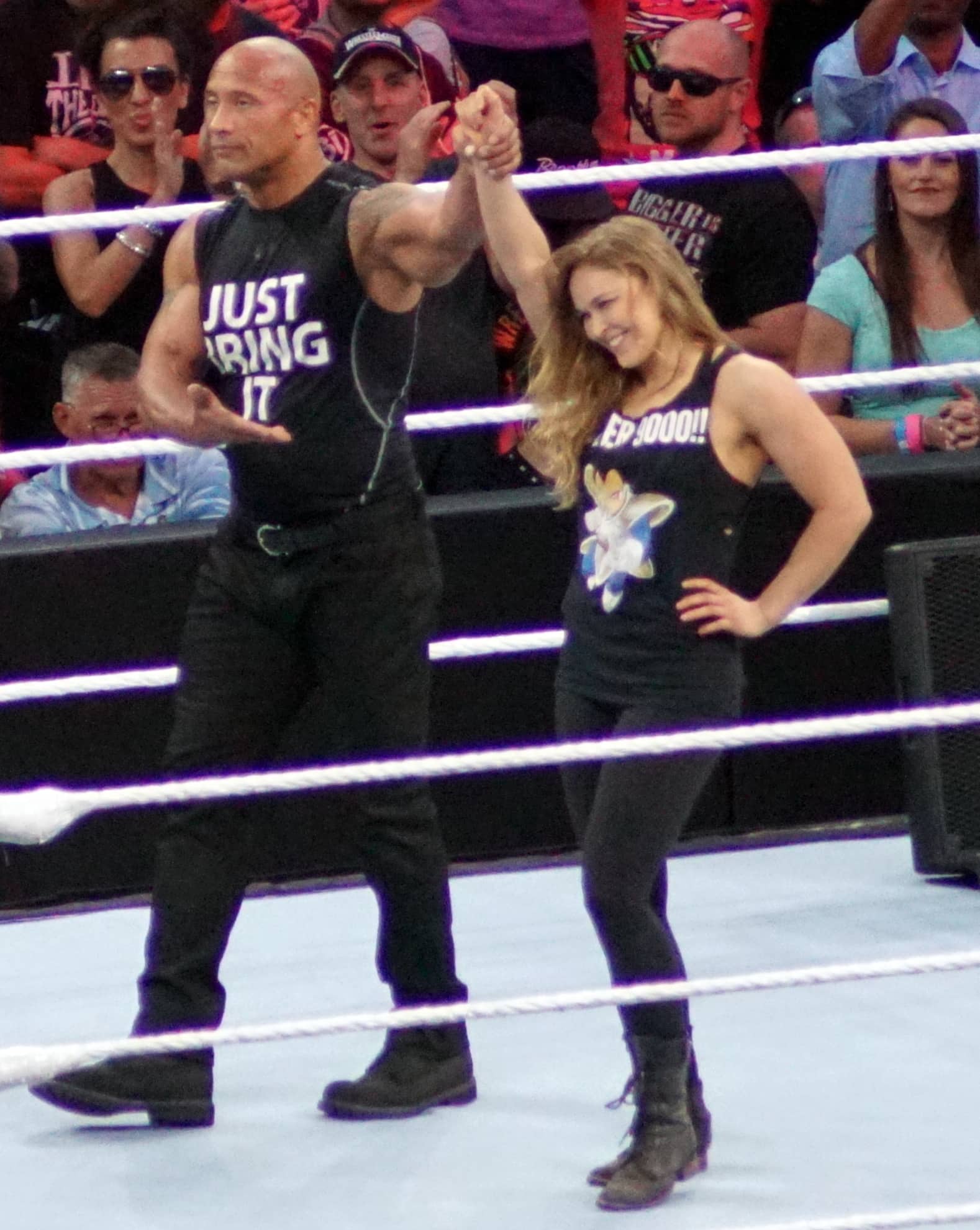 Ronda Rousey and The Rock - Image by Wikipedia.org WrestleMania llega a ESPN