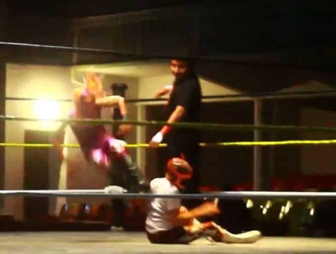 Los pequeños rudos haciendo de las suyas.