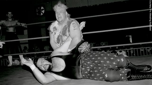 Axl Rotten y Hack Meyers, rivales en el ring, amigos debajo de él. Foto Pro Wrestling Illustraded