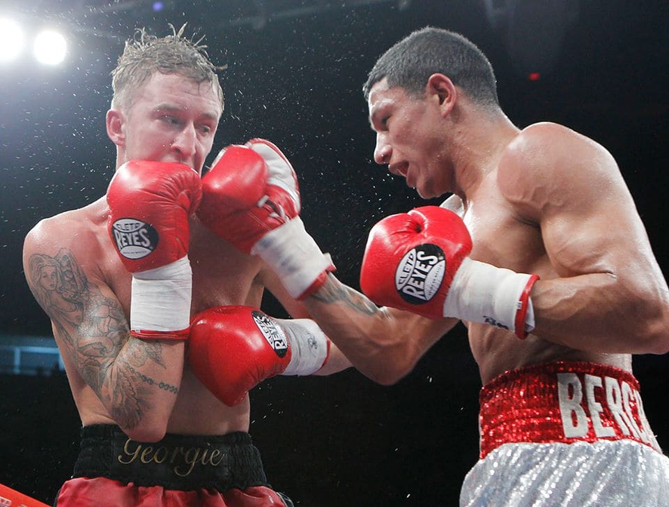 El "Alacrán" venció a Jupp y se convirtió en campeón interino