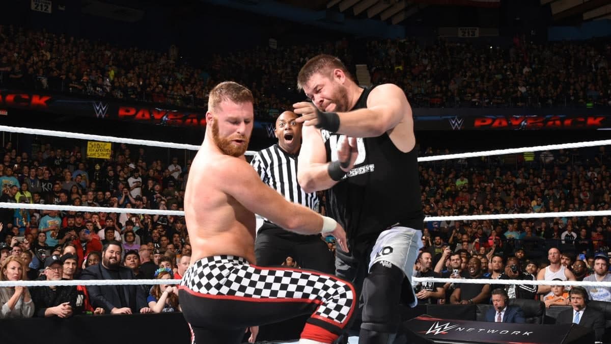 La nueva era de WWE: la Era IWC 1 Kevin Owens vs. Sami Zayn - WWE Payback 2016 / WWE ©