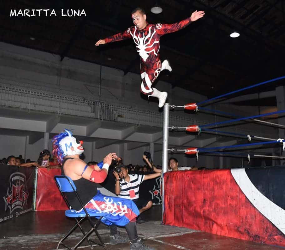 Los Trauma vencen a los Tótem; Homenaje a Reyes Landa “El Tirantes” en la Arena Xalapa 7 Zafiro vs Maldad en match relámpago.