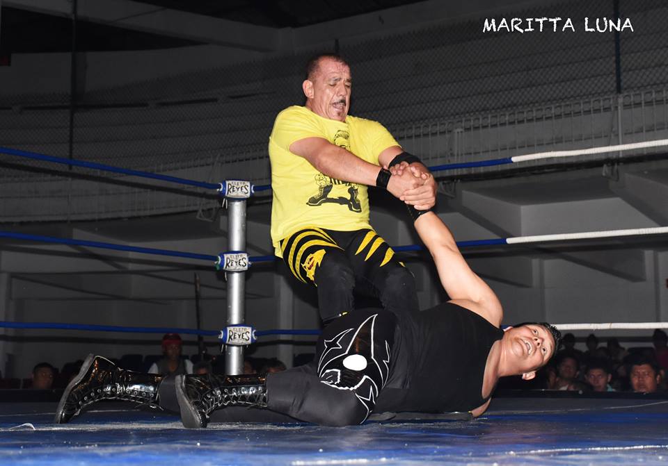 Los Trauma vencen a los Tótem; Homenaje a Reyes Landa “El Tirantes” en la Arena Xalapa 3 Black Terry ante Cosmos.