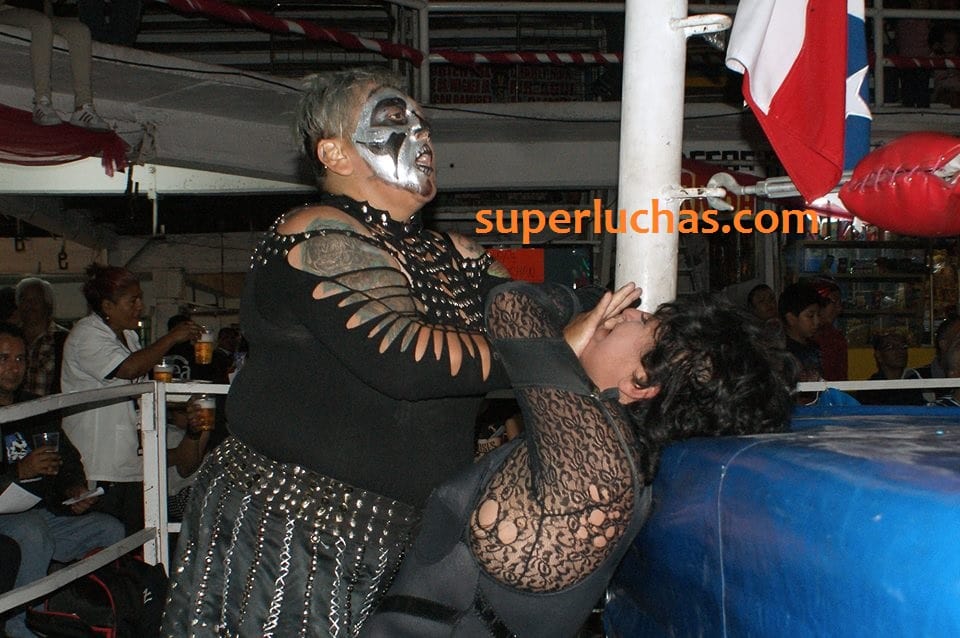 Gran festejo de la lucha libre femenil 4 13689875_895969757198938_146899679_n