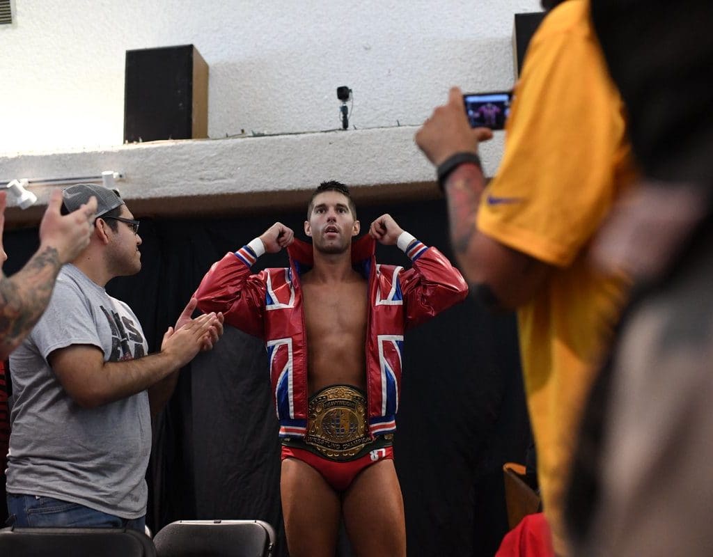 Battle of Los Angeles 2016: Tres noches de emoción, pasión y lucha libre 8 CrrZc_QUMAEGJuf