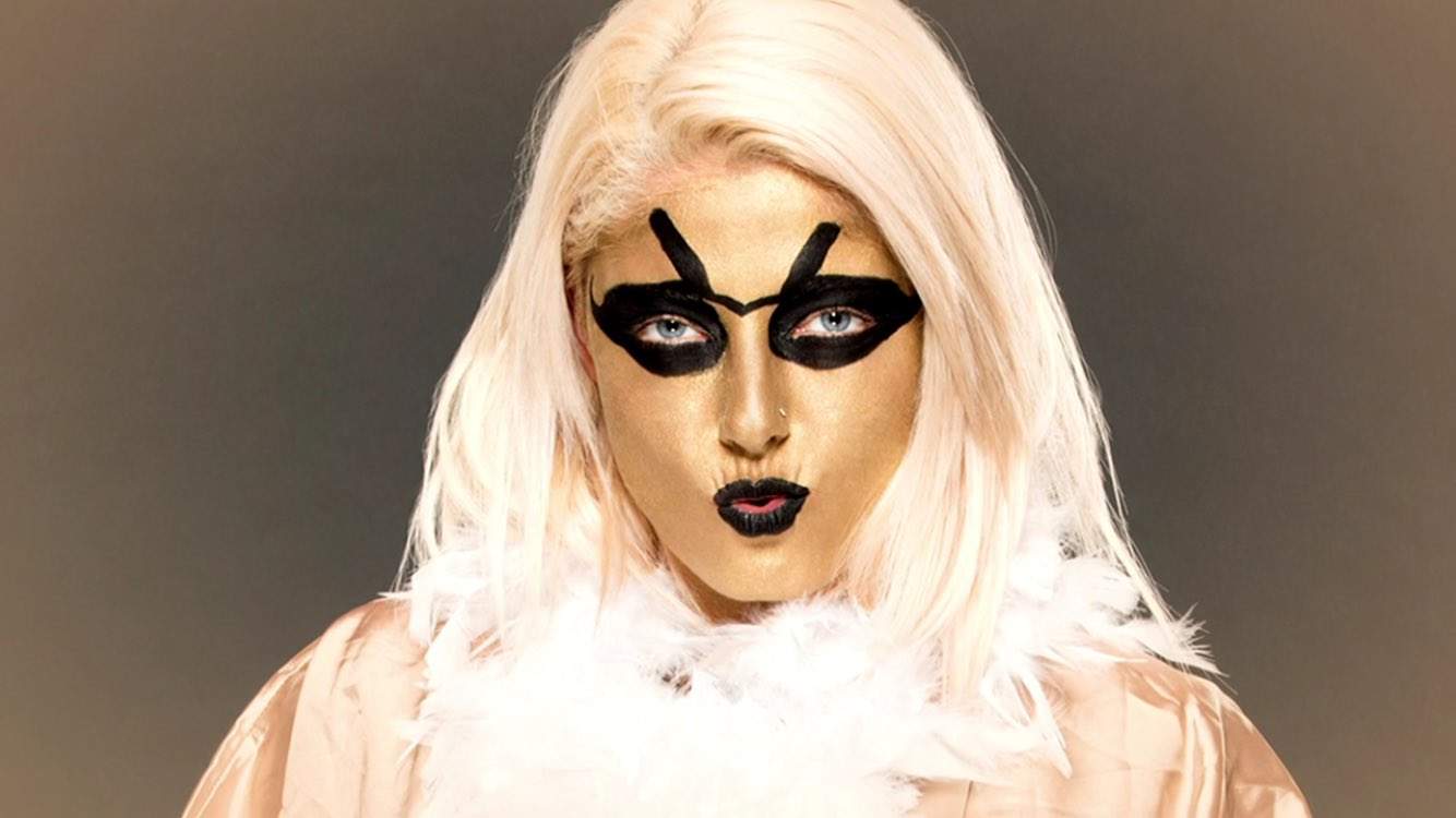 Alexa Bliss se disfraza de Goldust para Halloween Superluchas