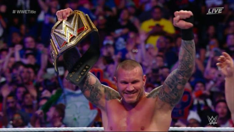 Randy Orton derrota a Bray Wyatt y se corona NUEVO WWE Champion en WWE WrestleMania 33 (02/04/2017) / Twitter.com/WWE
