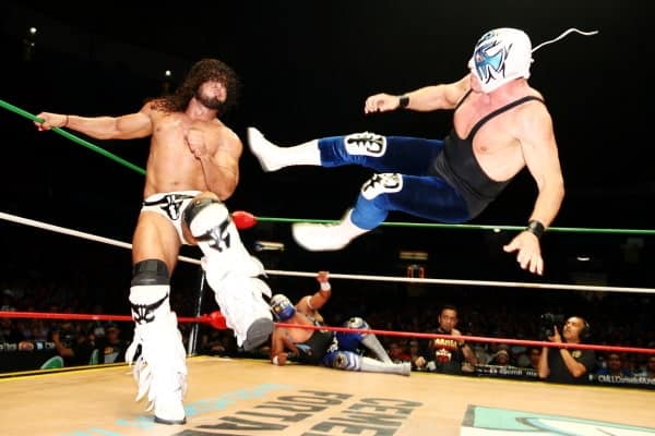 Toma Rushing CMLL - Atlantis toma a Rush por los cuernos; Soberano Jr., nuevo ...