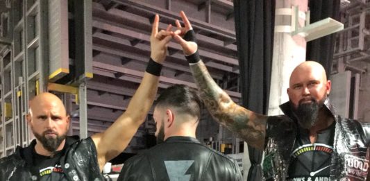 Karl Anderson, Finn Bálor y Luke Gallows (The Bálor Club) se reúnen en WWE (Monday Night Raw – 02/01/2018) / Twitter.com/FinnBalor
