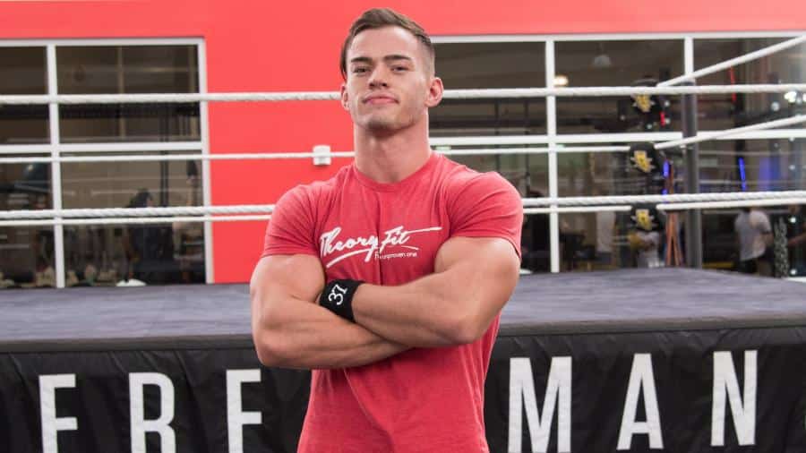 Con una victoria, Austin Theory debutó en NXT 3 Austin Theory debutó en NXT