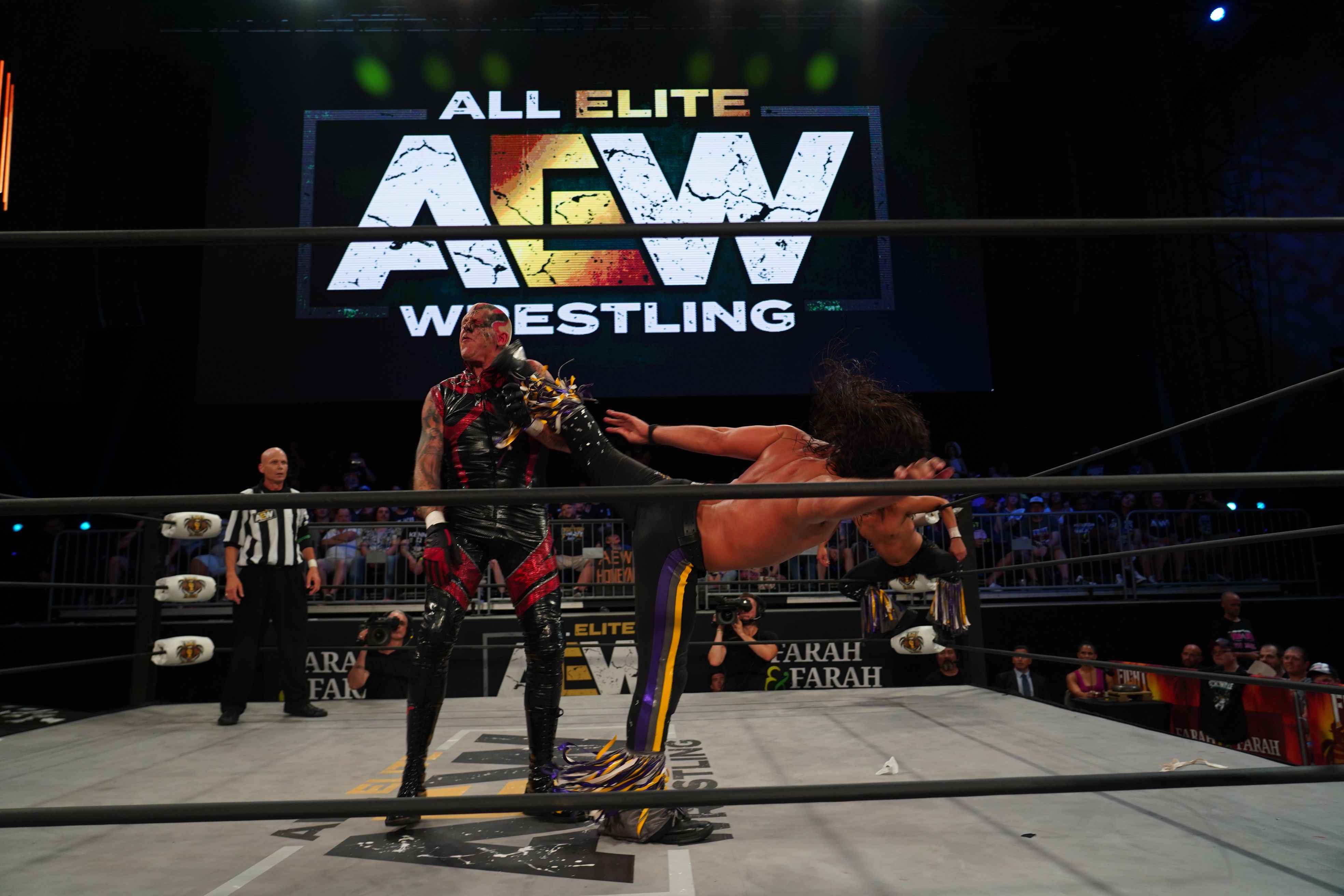 AEW ya recibe críticas por la duración de sus shows Superluchas