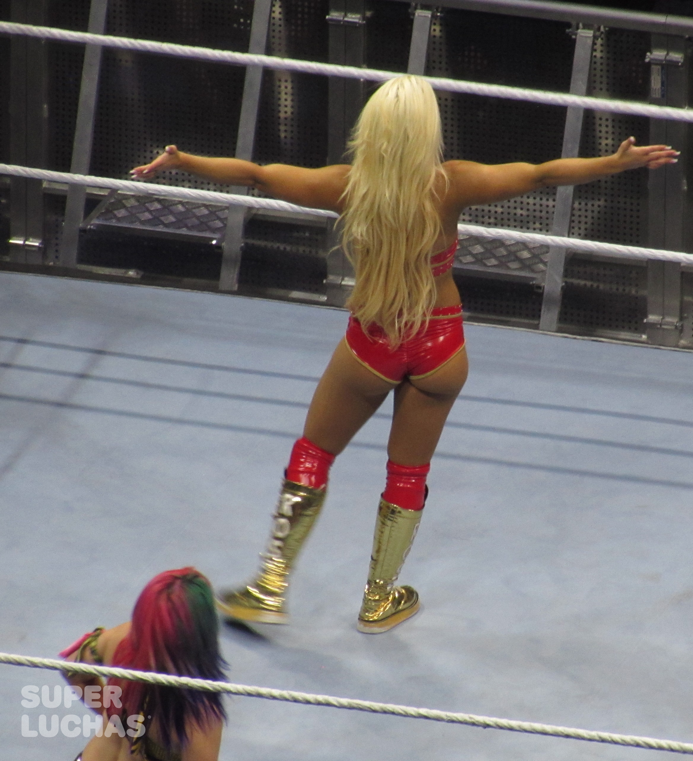 Resultados WWE Live! Bogotá (23 de agosto 2019) — WWE llega a Colombia 5 Mandy Rose en el WWE Live! Bogotá, Colombia desde el Movistar Arena (23 de agosto de 2019) / William Beltrán / Superluchas.com / WWE / SÚPER LUCHAS