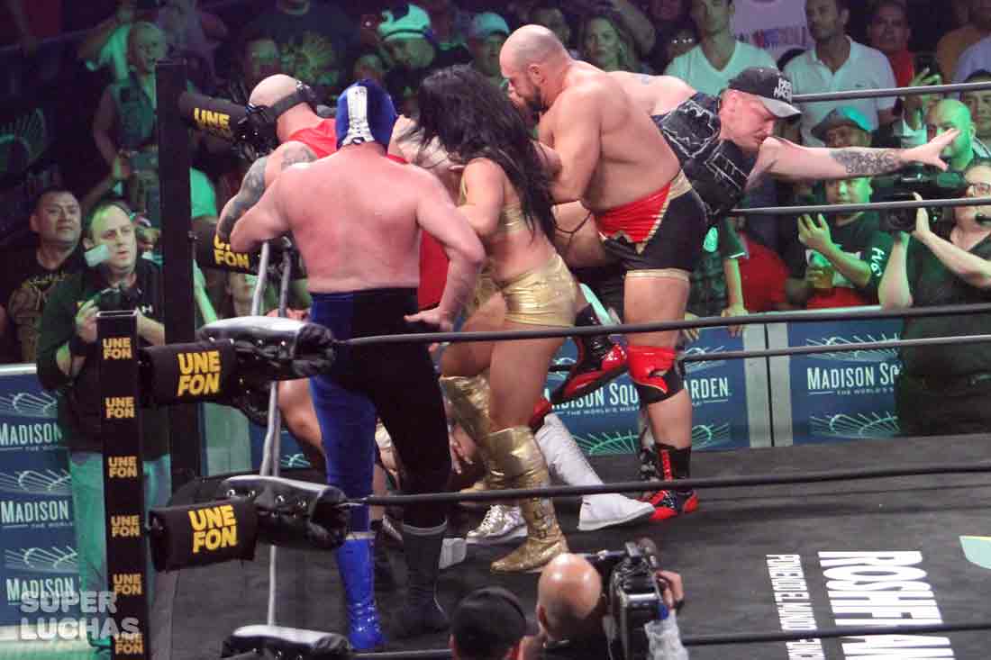 Ecos de AAA Invading New York: Galería gráfica 21 Blue Demon Jr. vs. Dr. Wagner Jr.
