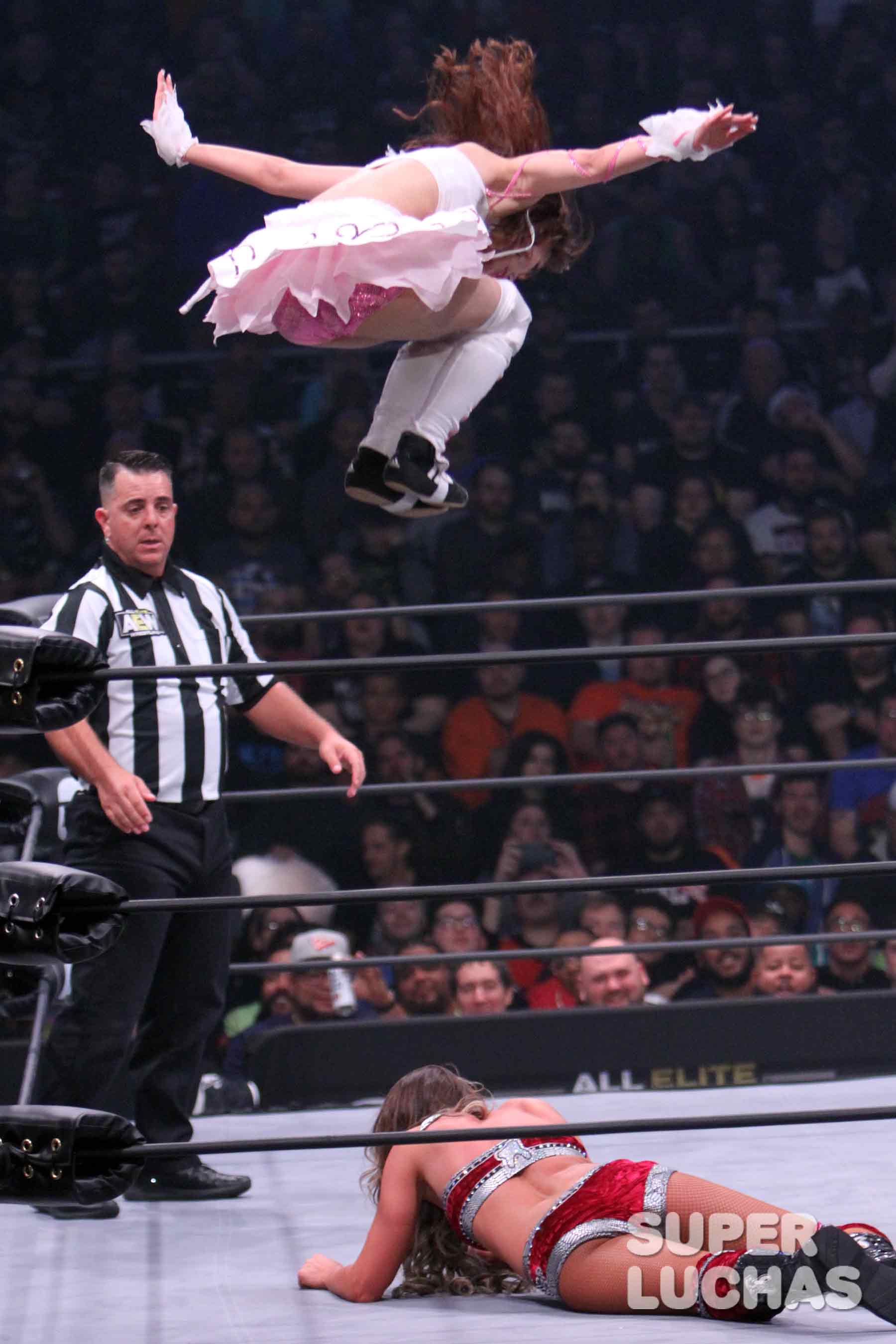 AEW en Philadelphia: Galería fotográfica de George Tahinos 8 AEW Dynamite en Philadelphia