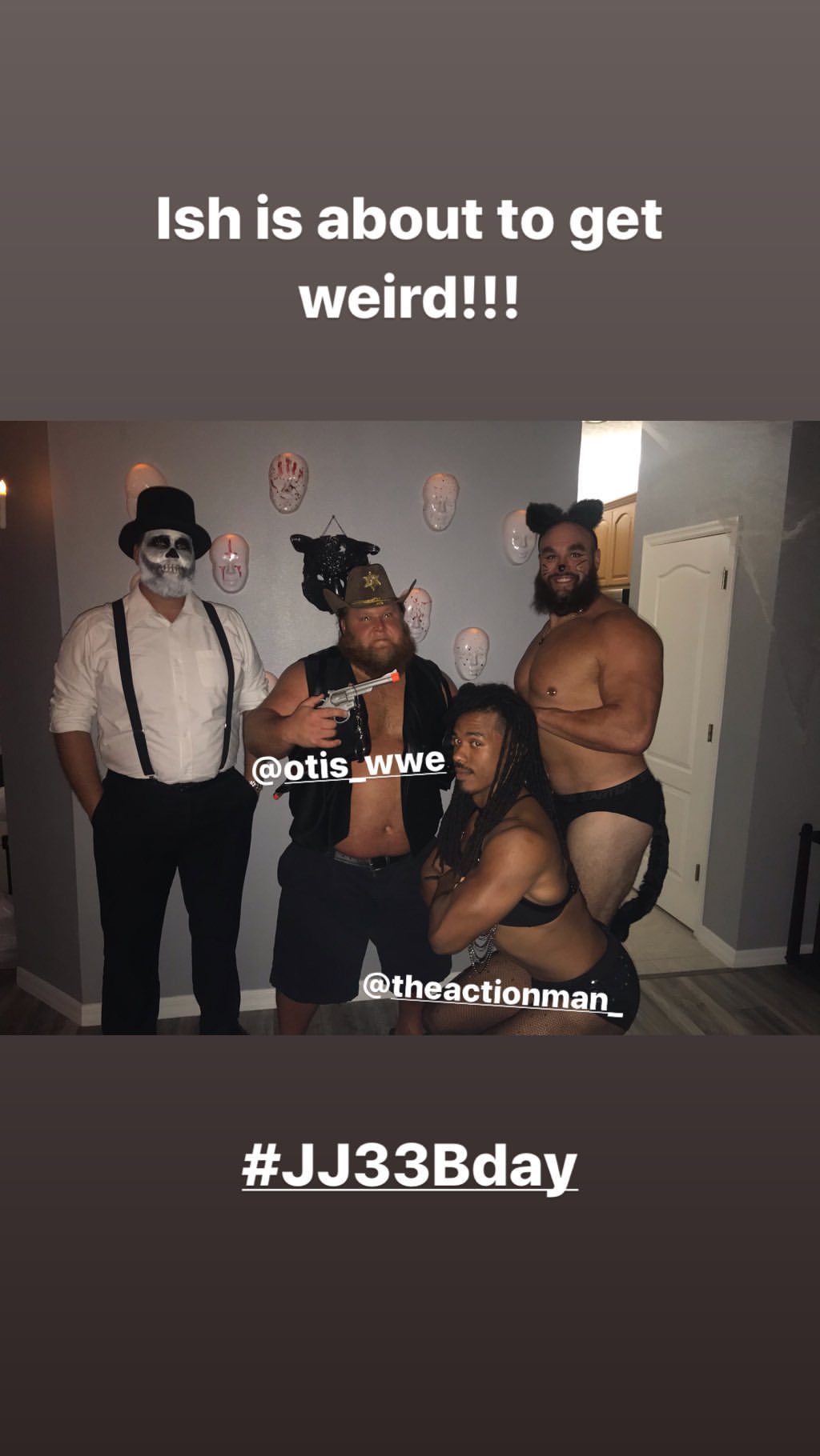 Braun-Strowman-disfrazado-con-Demetri-Action-Jackson.jpg