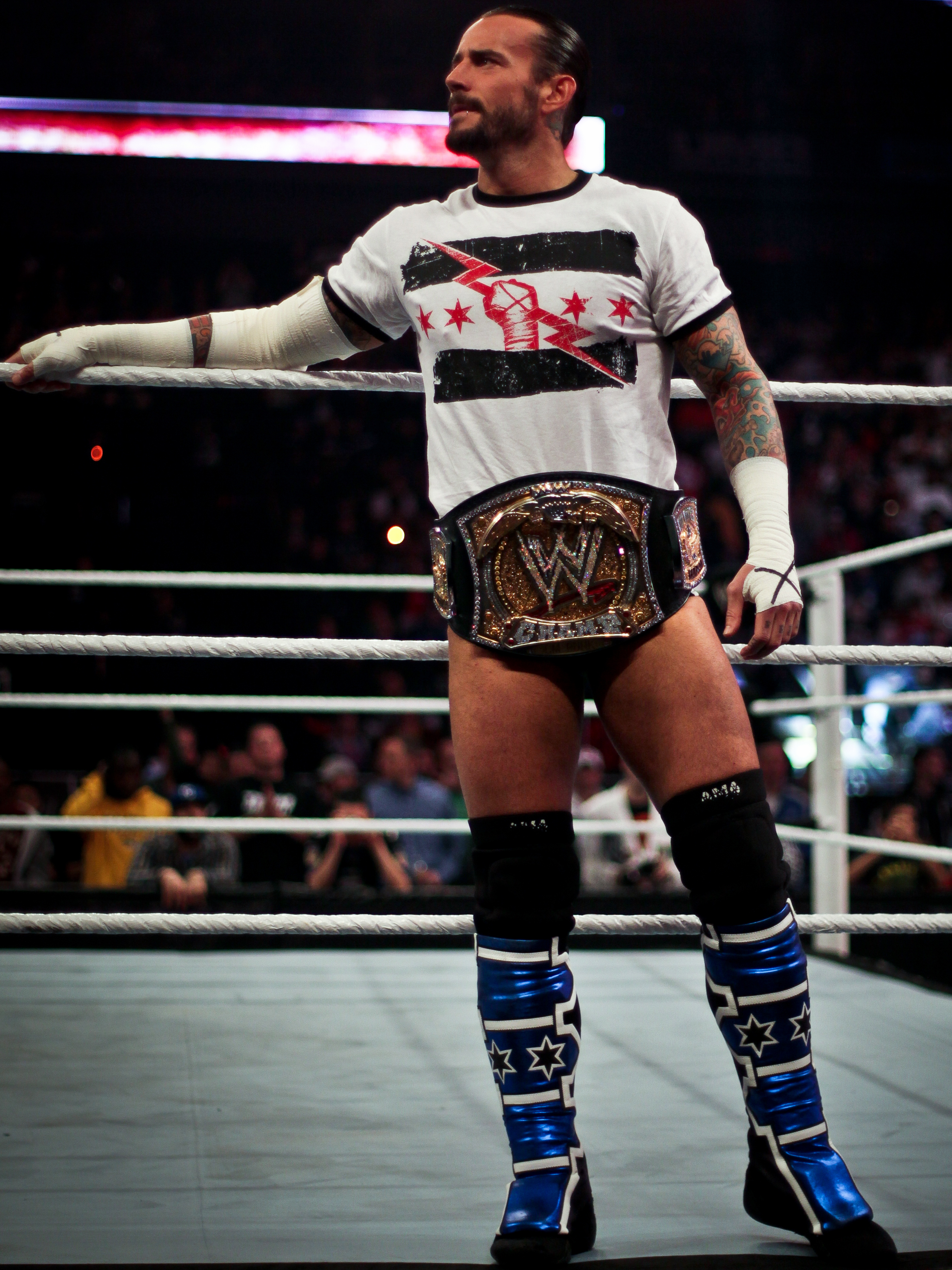 CM Punk defiende a WWE: "AEW debe dejar de hablar tanto" 2 CM Punk defiende a WWE