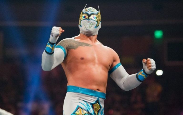 Sin Cara apareció en Guerra de Titanes 1 Shawn Spears