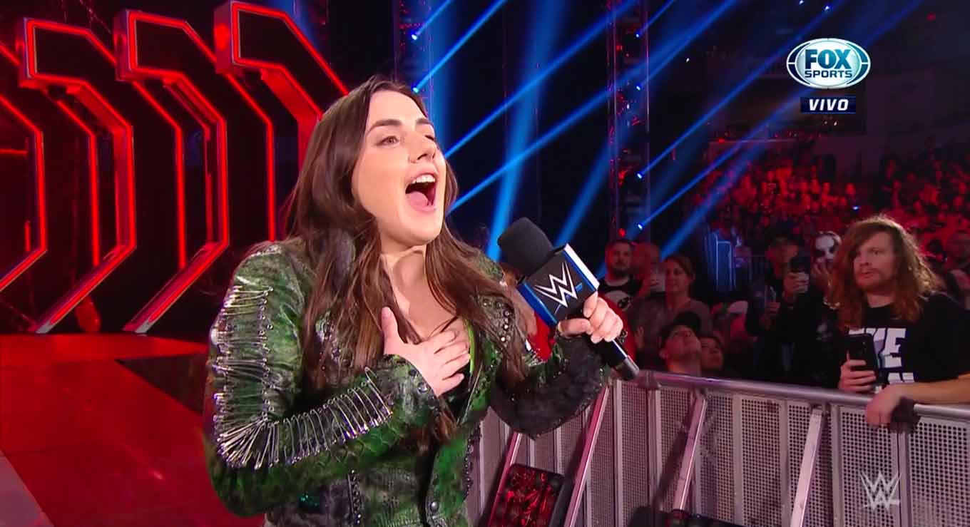 Nikki Cross tuvo un enorme gesto con las Superestrellas de NXT que actuaron como público 3 Nikki Cross compró pizzas