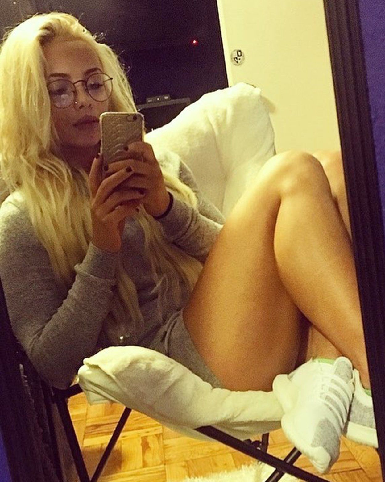 Inesperado: Liv Morgan publica un video de su "primera vez" 2 La primera vez de Liv Morgan