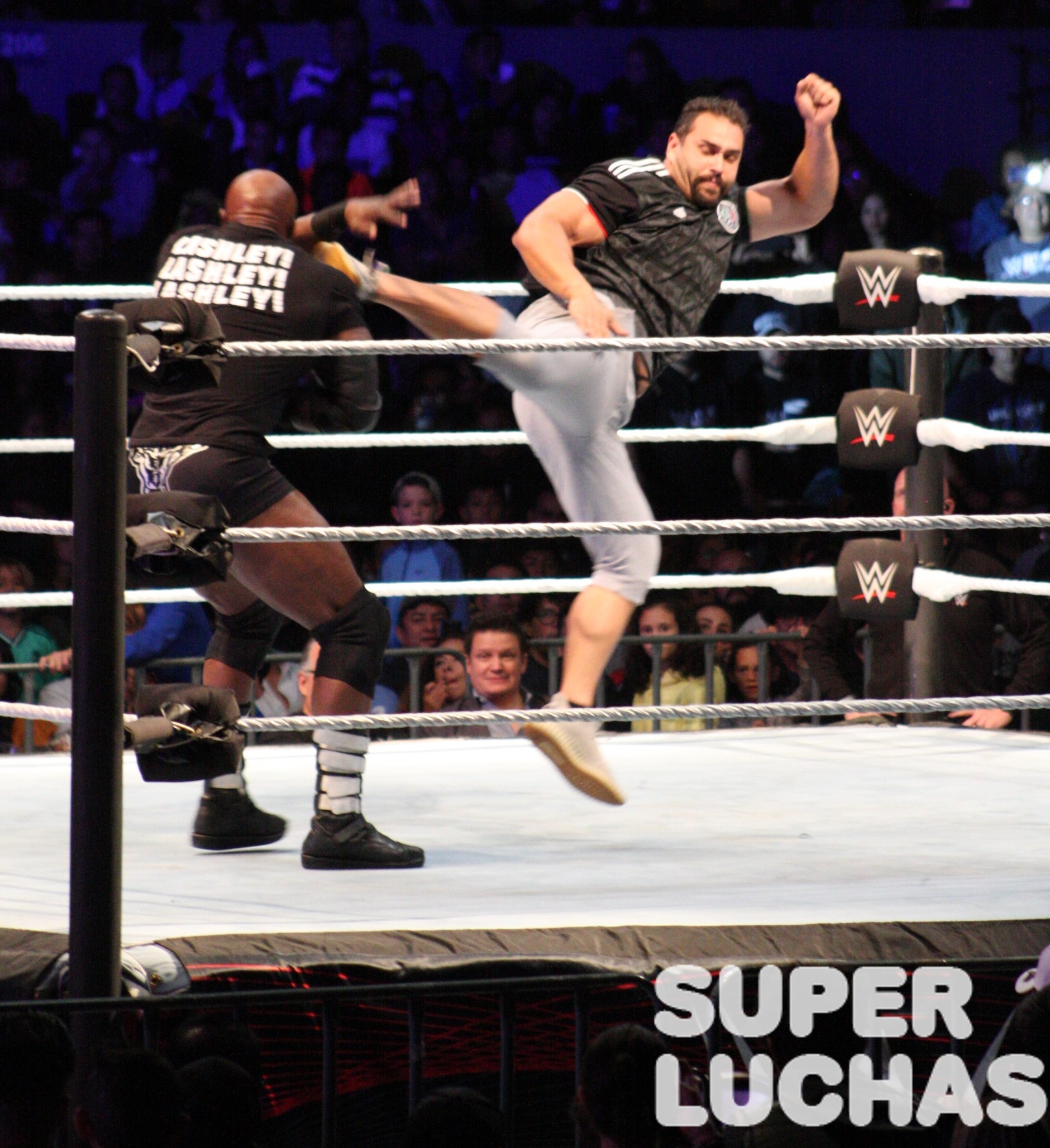 WWE en México: Galería y resultados 30/11/19 34 WWE en México: Galería y resultados 30/11/19 32