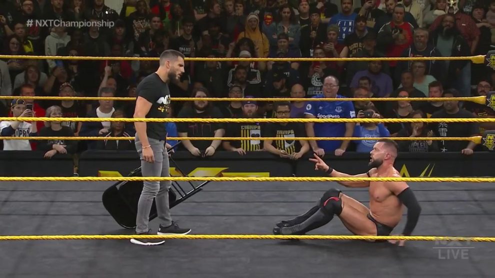 ¿Son los fans de NXT más fieles a su programa que los de AEW? 2 fans de NXT