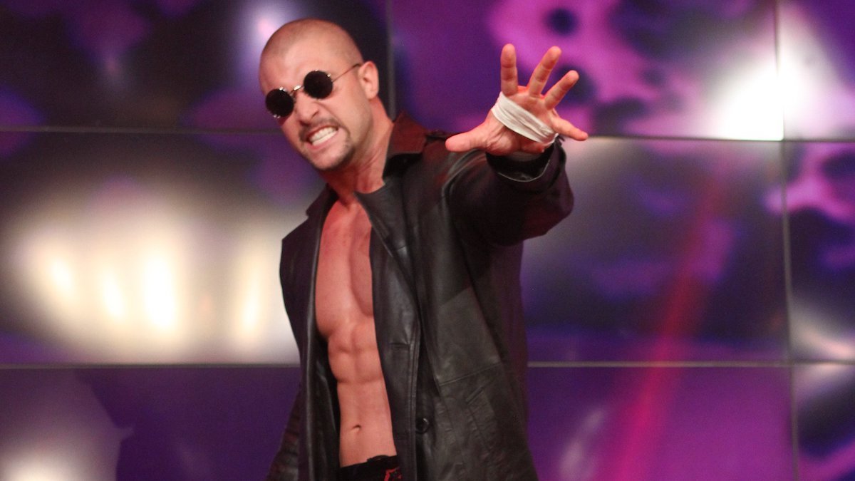 Killer Kross debutó en NXT atacando a Tommaso Ciampa 2 Killer Kross llegará pronto a WWE Killer Kross debutó en NXT