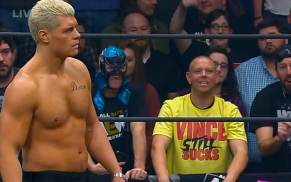 En AEW vuelve a darse cobertura a mercancía anti-Vince McMahon 2 Vince McMahon