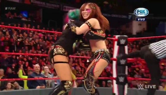 La herida de Kairi Sane: Así quedó su frente tras enfrentar a Nia Jax 2 Herida de Kairi Sane
