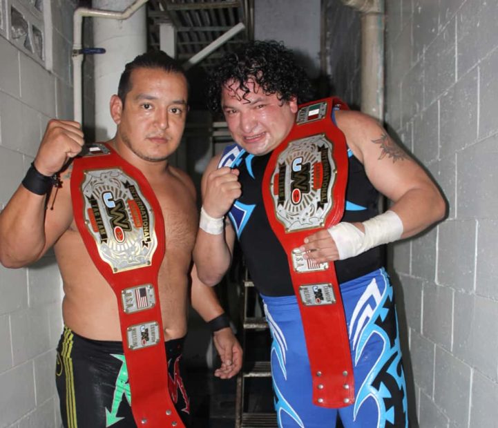 “Nosotros no le debemos nada a nadie…”: @MRickymarvin09 - @IslasSupercrazy 4 Los Mexitosos (Súper Crazy y Ricky Marvin), Campeones en Pareja UWE (Aniversario 46 Arena Adolfo López Mateos - 19/5/13) / Photo by: Rostro Oculto