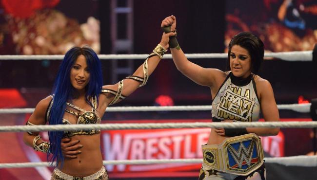 Bayley y Sasha Banks