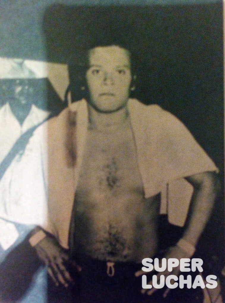 Huracán Ramírez vs. Blue Angelo, Arena Bravo 24/07/1974 Huracán Ramírez vs. Blue Angelo, Arena Bravo 24/07/1974