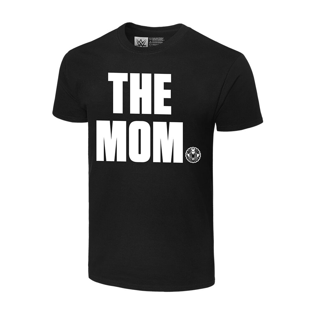 Becky Lynch celebra su embarazo con nueva mercadería 4 mercadería de Becky Lynch